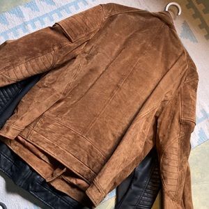 Brown sued Men’s Express jacket lightly worn sued in great condition